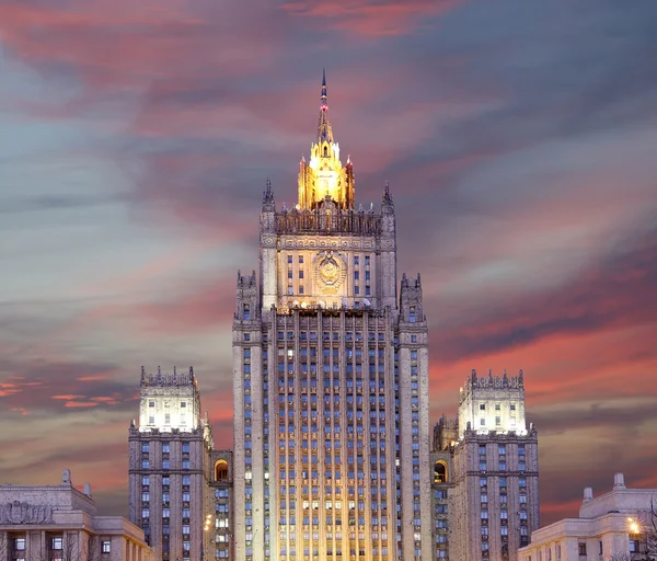 Ryska federationens utrikesministerium, Smolenskaja-torget, Moskva, Ryssland — Stockfoto