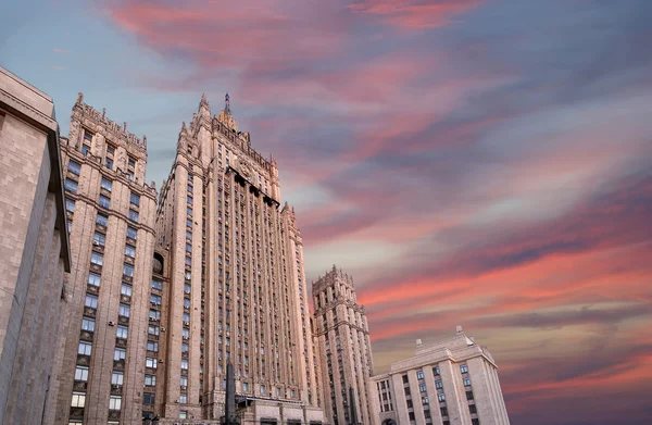 Ryska federationens utrikesministerium, Smolenskaja-torget, Moskva, Ryssland — Stockfoto