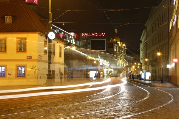 Casas da cidade velha (Vista noturna) em Praga, República Checa — Fotografia de Stock