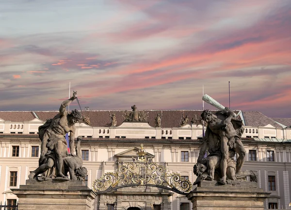 Vue du bâtiment du Président de la République à Prague, République tchèque — Photo
