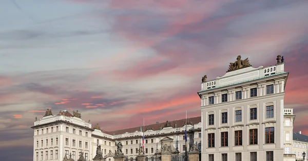 Άποψη του κτιρίου του Προέδρου της Δημοκρατίας στην Πράγα, Τσεχική Δημοκρατία — Φωτογραφία Αρχείου