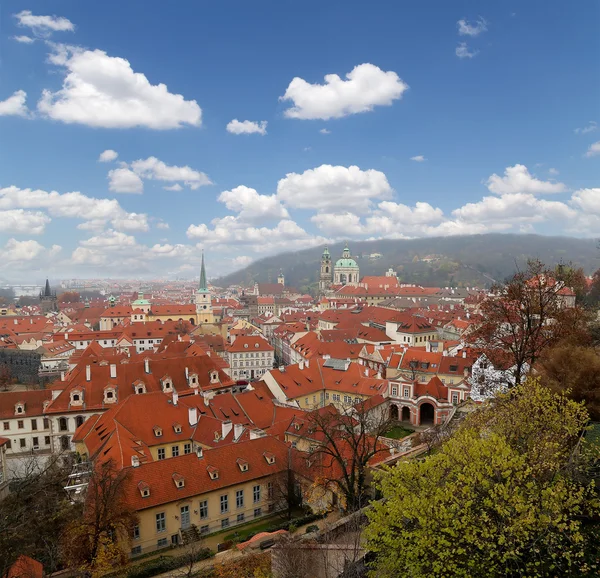 Stadsbild av Prag ovanifrån, Tjeckien — Stockfoto