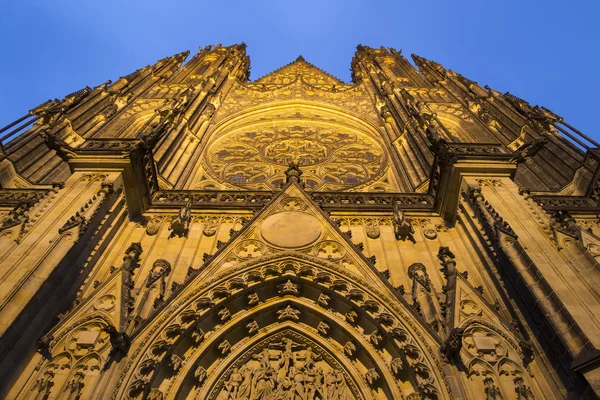 Catedral de San Vito (catedral católica) en el Castillo de Praga, República Checa — Foto de Stock