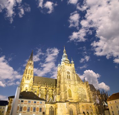 Çek Cumhuriyeti Prag Şatosu 'ndaki Aziz Vitus Katedrali (Roma Katolik Katedrali)  