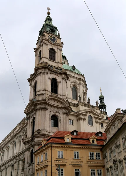 Église Saint-Nicolas à Prague, République tchèque — Photo