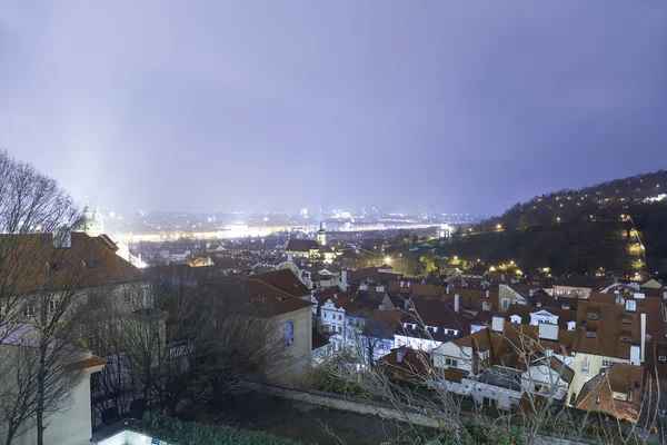 Pejzaż miejski Pragi z góry (Widok nocny), Czechy — Zdjęcie stockowe