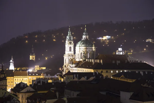 Cityscape z Prahy shora (noční pohled), Česká republika — Stock fotografie