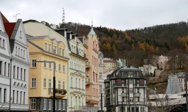 Karlovy Vary (Carlsbad)--ünlü spa şehirde western Bohemia, Çek Cumhuriyeti'nde çok popüler turizm