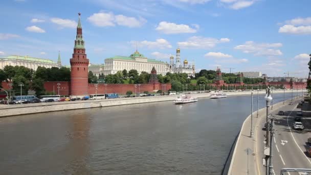 Moscow Kremlin on a sunny summer day, Russia — Stock Video