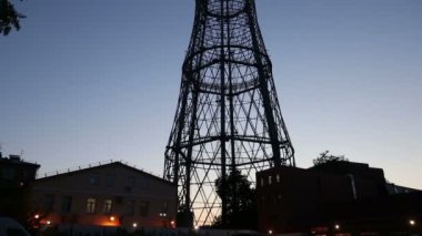 Shukhovskaya radyo kulesi, gece. Moscow, Rusya Federasyonu  