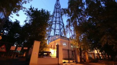 Shukhovskaya radyo kulesi, gece. Moscow, Rusya Federasyonu  