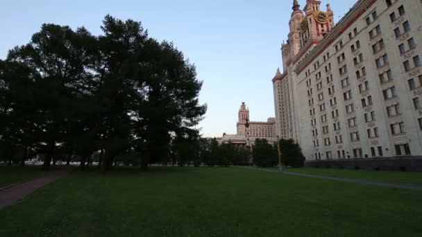 在麻雀山，俄罗斯国立莫斯科大学本部大楼 — 图库视频影像