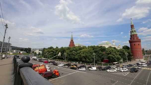 Moscou Kremlin em um dia ensolarado de verão, Rússia — Vídeo de Stock