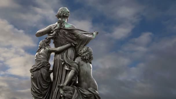 Escultura no Terraço Bruhl, um conjunto arquitetônico histórico em Dresden, Alemanha — Vídeo de Stock