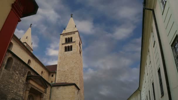 Catedral de San Vito (catedral católica) en el Castillo de Praga, República Checa — Vídeos de Stock