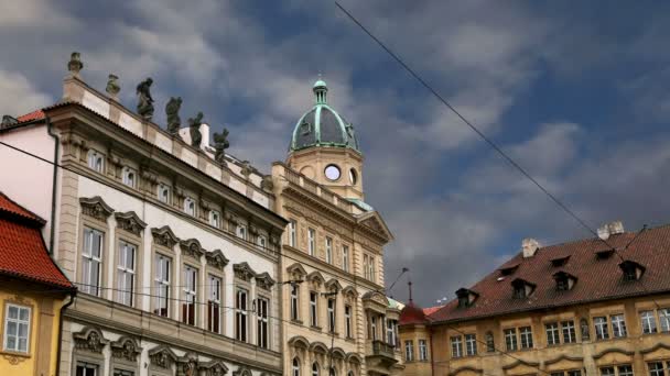 Церковь Святого Николая в Праге, Чехия — стоковое видео