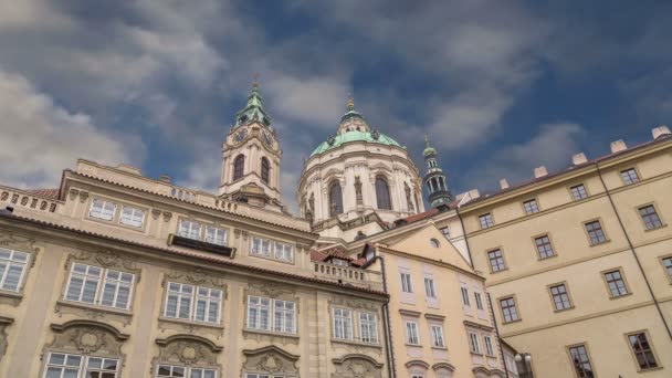 Iglesia de San Nicolás en Praga, República Checa — Vídeos de Stock