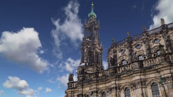 Hofkirche nebo katedrála Nejsvětější Trojice - barokní kostel v Drážďanech, sachsen, Německo — Stock video