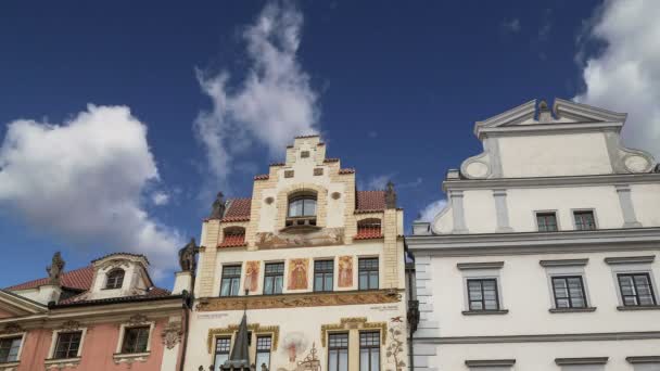 Régi lakóházak, Prága, Cseh Köztársaság — Stock videók