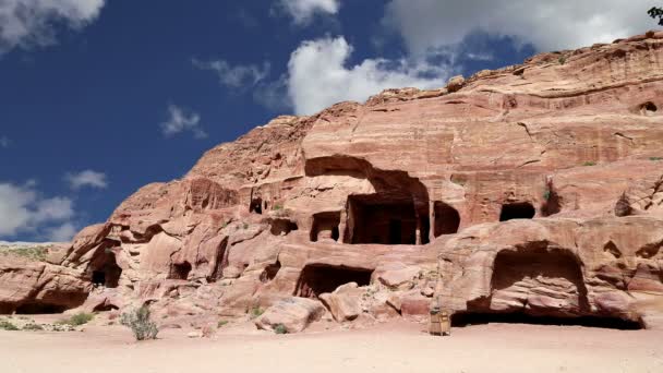 Petra, Jordánsko, nižší střední východ – to je symbolem Jordan, stejně jako Jordan-nejnavštěvovanější turistickou atrakcí. — Stock video