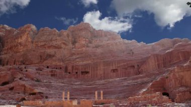Petra, Jordan, Orta Doğu--olan sembolü Jordan, hem de Jordan'ın en çok ziyaret edilen turistik. 
