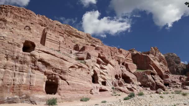 Πέτρα, Ιορδανία, Μέση Ανατολή--είναι ένα σύμβολο της Ιορδανίας, καθώς και της Ιορδανίας πιο-επισκέφθηκε τουριστικά αξιοθέατα. — Αρχείο Βίντεο