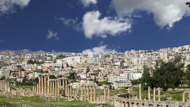 Roman ruins in the Jordanian city of Jerash (Gerasa of Antiquity), capital and largest city of Jerash Governorate, Jordan — Stock Video