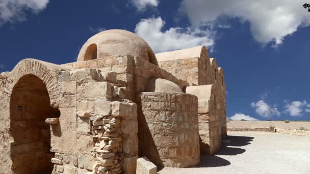 Quseir (Qasr) Castelo do deserto de Amra, perto de Amã, Jordânia. Património mundial com afrescos famosos . — Vídeo de Stock