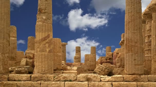 Antiguo Templo Griego de Juno (siglo V-VI a.C.), Valle de los Templos, Agrigento, Sicilia. La zona fue incluida en la lista del Patrimonio de la UNESCO en 1997 — Vídeo de stock