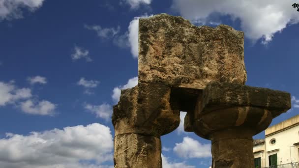 Ókori görög Apollo temploma. Syracuse (Siracusa, Sarausa)--történelmi város, Szicília, Olaszország — Stock videók