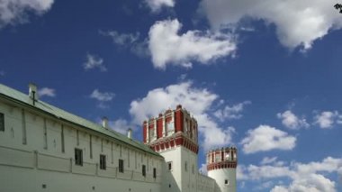 Novodevichy Manastırı, olarak da bilinen Bogoroditse Smolensky Manastırı Moskova, Rusya'nın en ünlü manastır olmalı 