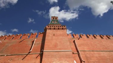 Rusya Moskova kremlin çevreleyen kremlin duvarı 