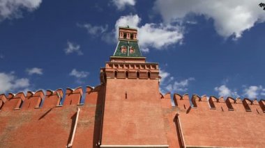 Rusya Moskova kremlin çevreleyen kremlin duvarı 