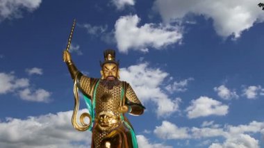 Dharmapala (dharma koruyucusu), Pekin, Çin için Budist tapınağı. Dharmapala öfkeli Tanrı türüdür. Adı Sanskritçe, olarak da bilinen La (Dharma savunucularının Dharma Defender'da anlamına gelir.) 