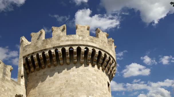 Isla de Rodas, Grecia, símbolo de Rodas, del famoso Palacio del Gran Maestre de los Caballeros (también conocido como Castello) en la ciudad medieval de Rodas, un museo de visita obligada de Rodas — Vídeo de stock