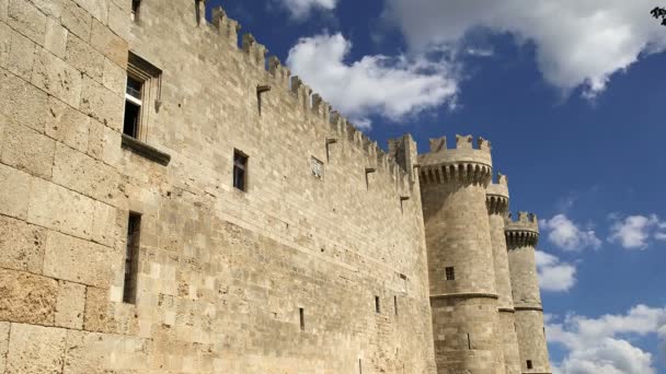 Île de Rhodes, Grèce, symbole de Rhodes, des célèbres Chevaliers Grand Maître Palais (également connu sous le nom de Castello) dans la ville médiévale de rhodes, un musée incontournable de Rhodes — Video