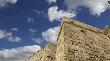 Rhodes Town, Yunanistan (zaman atlamalı Ortaçağ surları) 