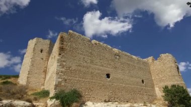 Kritinia Ortaçağ Kalesi Rodos, Yunanistan, Dodecanese: 131 metre yüksekte Kritinia Köyü, Kuzey Rhodes, bir tepe üzerinde bir ortaçağ kale kalıntıları vardır 