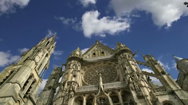 Kathedraal (notre dame) senlis, oise, Picardie, Frankrijk — Stockvideo