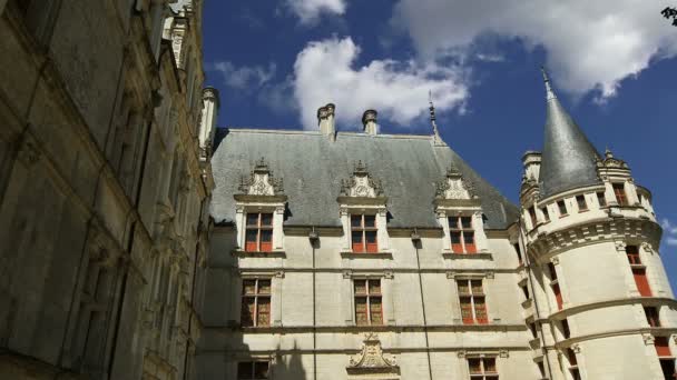 Chateau Azay-le-Rideau (foi construído de 1515 a 1527), Loire, França — Vídeo de Stock