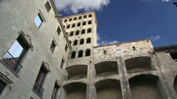 Edificios en el Barrio Gótico de Barcelona, España — Vídeos de Stock