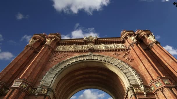 Arco do Triunfo, Barcelona, Espanha (lapso de tempo ) — Vídeo de Stock