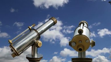 Teleskop Görüntüleyici gökyüzünün (zaman atlamalı karşı)