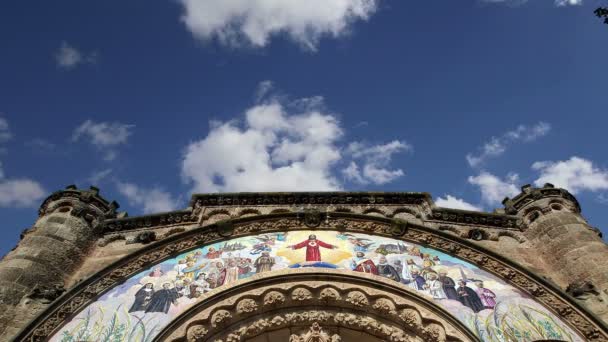 Tibidabo kyrkan (tempel), på toppen av berget tibidabo, Barcelona, Spanien — Stockvideo