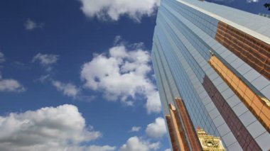 Modern gökdelenler, sheikh zayed road, dubai, Birleşik Arap Emirlikleri. Dubai dünyanın en hızlı büyüyen şehri olduğunu   