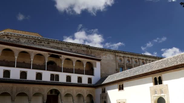 Alhambra-palatset - medeltida, moriska slottet i granada, Andalusien, Spanien — Stockvideo