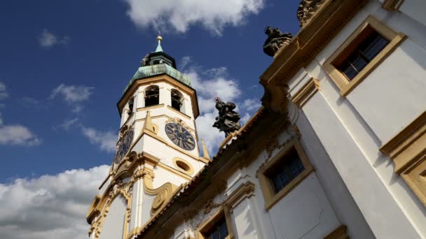 Loreta--bir largepilgrimagedestination inhradcany, bir bölge ofprague, Çek Cumhuriyeti — Stok video