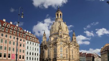 Dresden Frauenkirche (Almanca: Dresden Frauenkirche), Almanya 'nın Dresden şehrinde bulunan Lüteriyen kilisesi. 