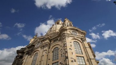 Dresden Frauenkirche (Almanca: Dresden Frauenkirche), Almanya 'nın Dresden şehrinde bulunan Lüteriyen kilisesi. 