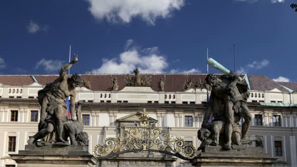 Vue du bâtiment du Président de la République à Prague, République tchèque — Video